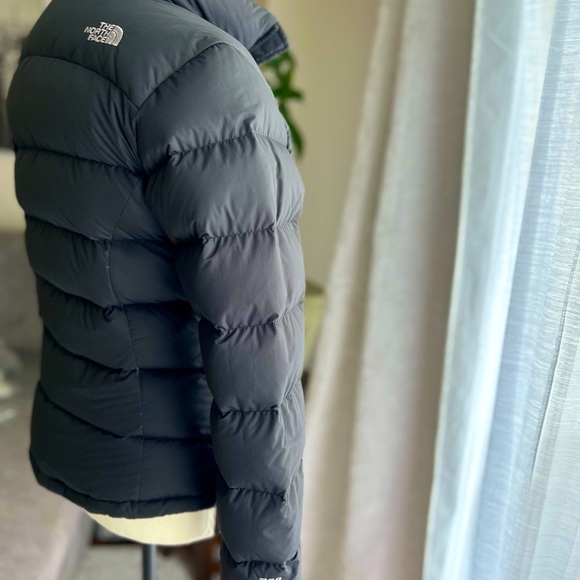 🔥🔥The North Face Black Puffer Jacket with High Collar🔥🔥 - Picture 10 of 14